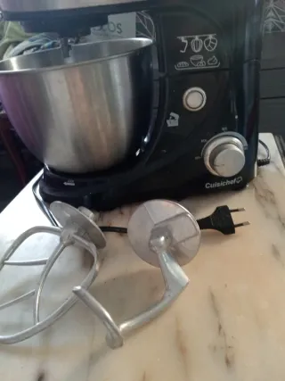Amasadora Cuisichef  Negra con Accesorios
