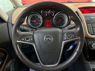 Opel Zafira Tourer    2.0 CDTI 165Cv Excellence 7Plazas