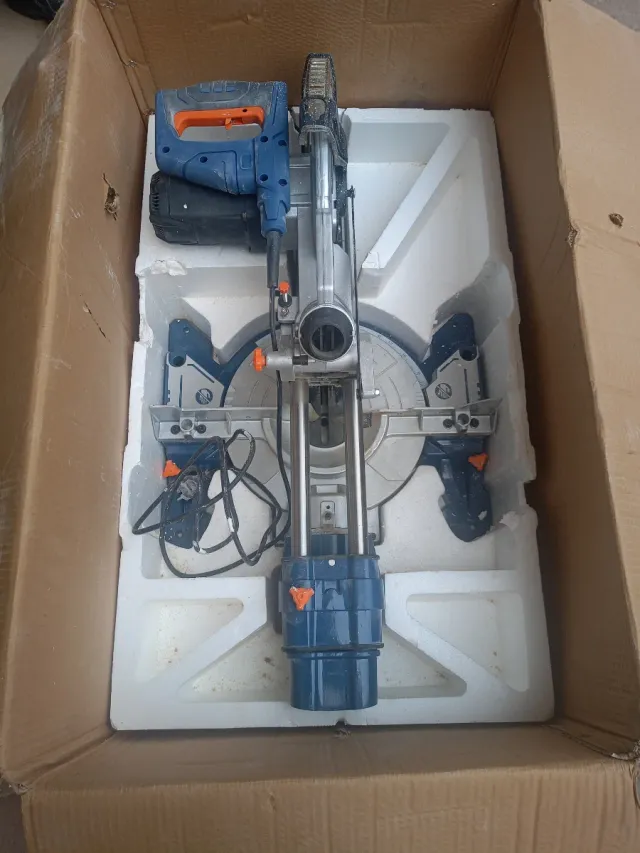 Ingletadora Dexter 2000W Telescópica