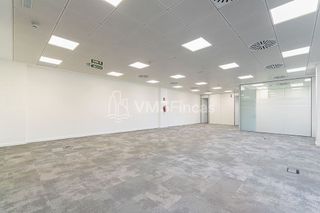 Oficina en alquiler en Zona Industrial en Prat de Llobregat, El