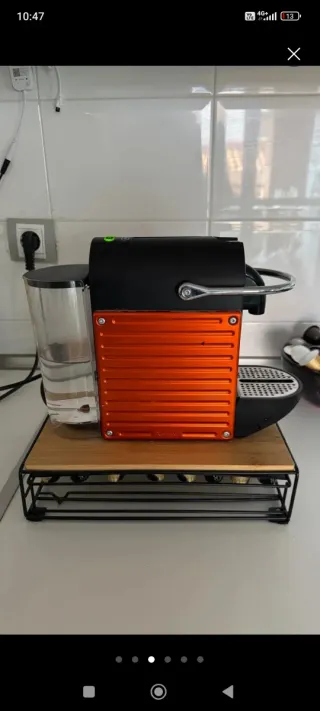 Cafetera Nespresso naranja