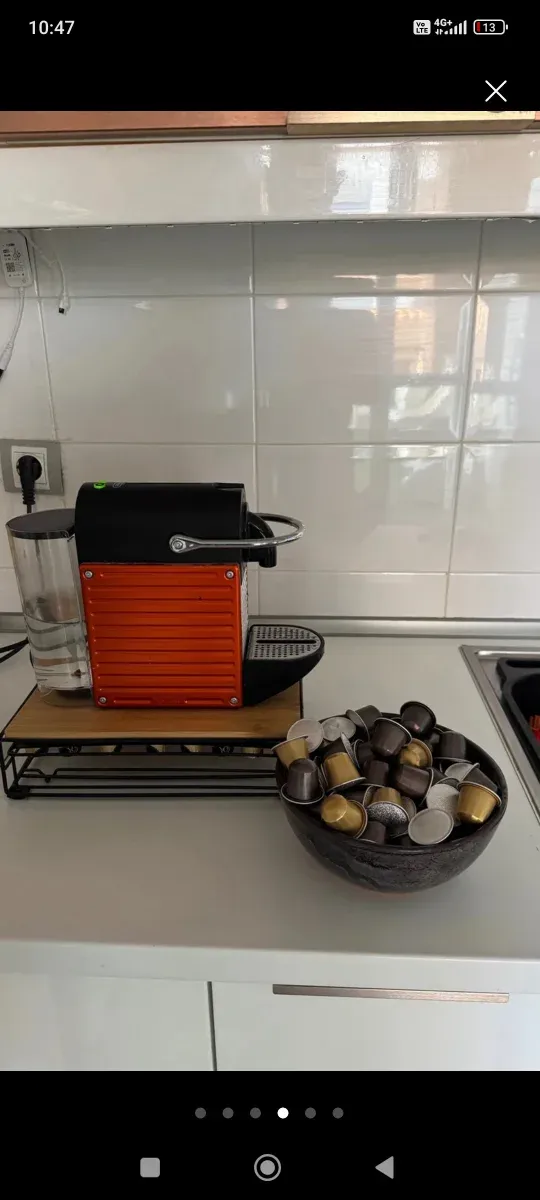 Cafetera Nespresso naranja
