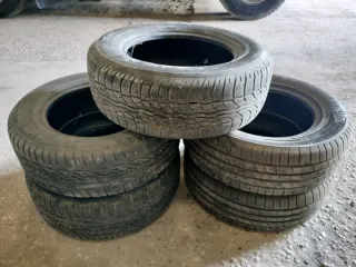 Neumáticos de coche usados