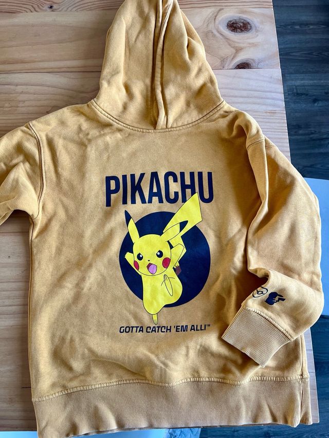 Sudadera Zara Pikachu