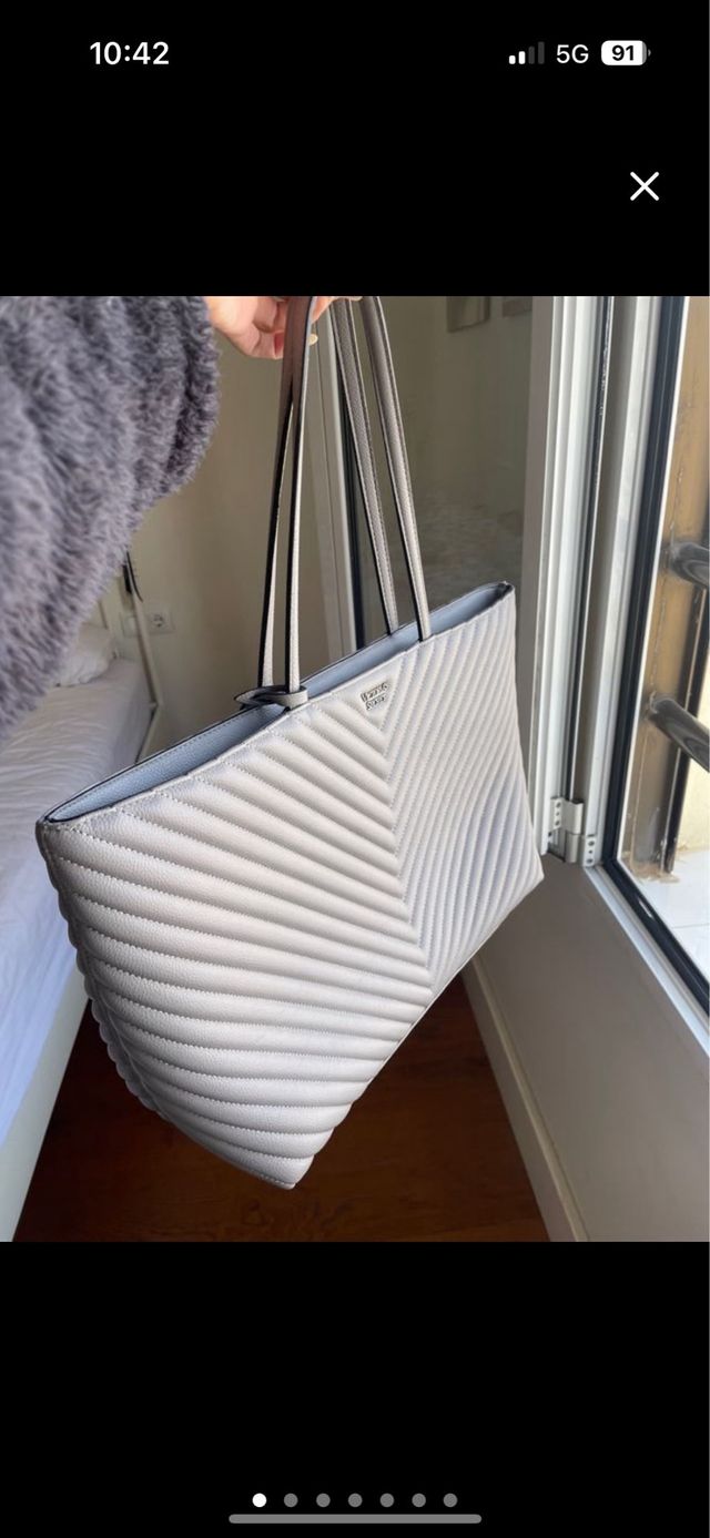 Bolso Grande Victoria's Secret Gris Acolchado