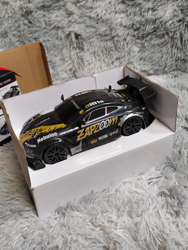 Coche Teledirigido Drift Negro/Dorado