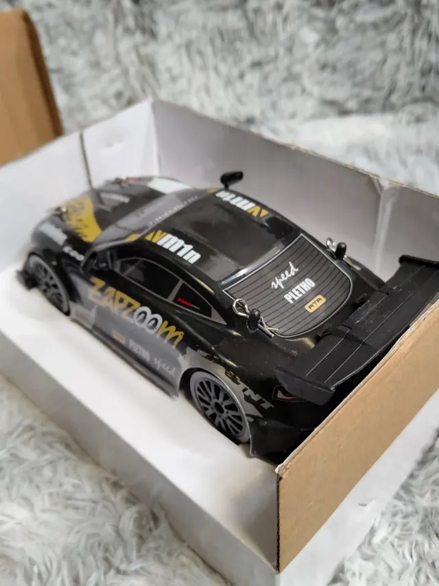 Coche Teledirigido Drift Negro/Dorado