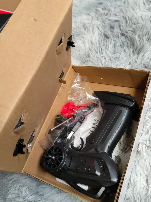 Coche Teledirigido Drift Negro/Dorado