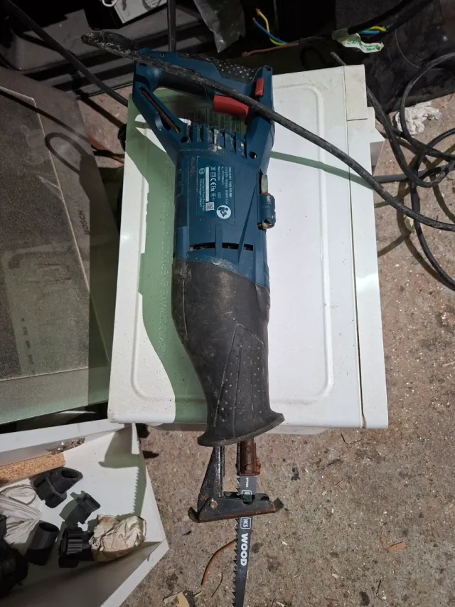 Sierra de sable Bosch GSA 1100 E