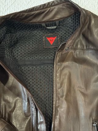 Chaqueta moto de piel DAINESE marrón