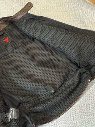 Chaqueta moto de piel DAINESE marrón
