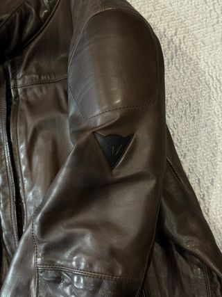 Chaqueta moto de piel DAINESE marrón