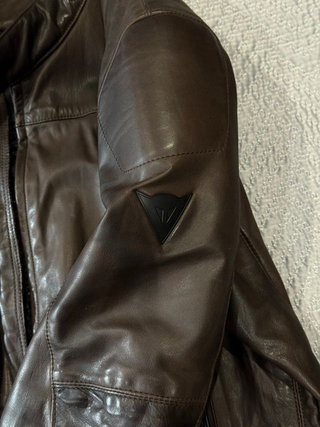 Chaqueta moto de piel DAINESE marrón