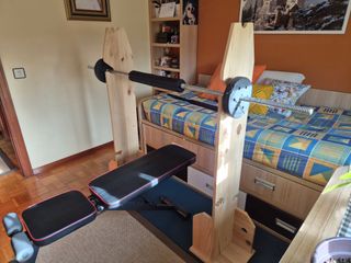 Banco de pesas y soporte para barra