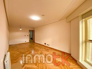 Piso en alquiler en Monte Alto - Zalaeta - Atocha en Coruña (A)