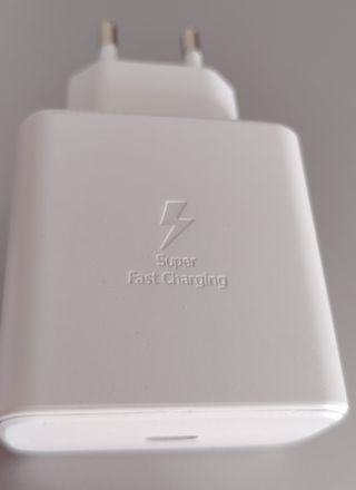Cargador compartible Samsung 45W USB-C + Cable 1 M