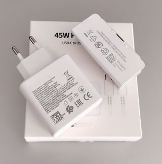 Cargador compartible Samsung 45W USB-C + Cable 1 M