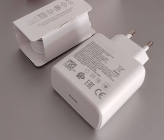 Cargador compartible Samsung 45W USB-C + Cable 1 M