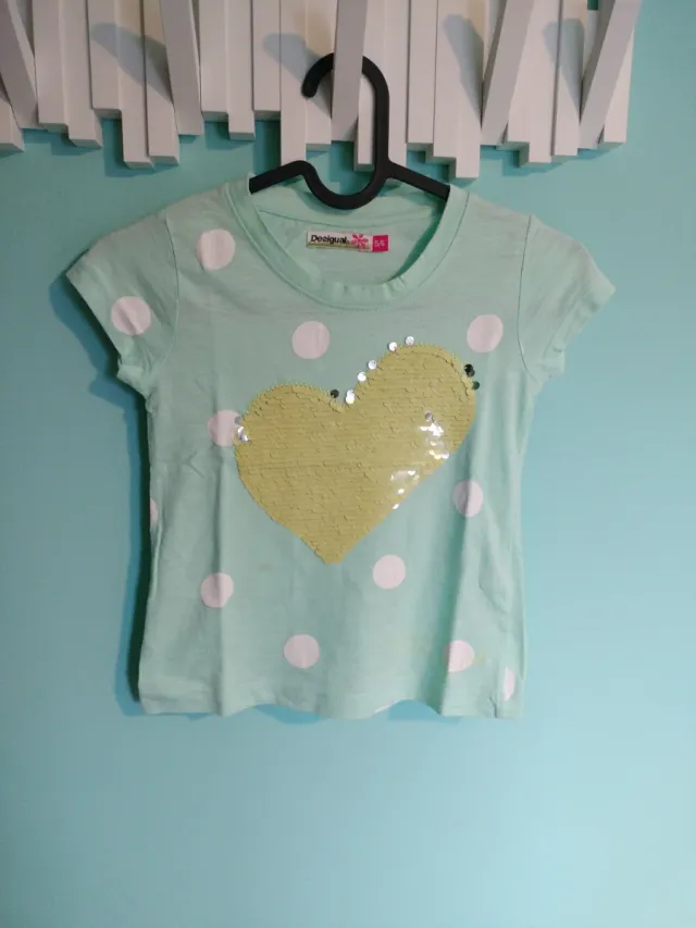 Camiseta Desigual niña 5/6 años corazón lentejuela