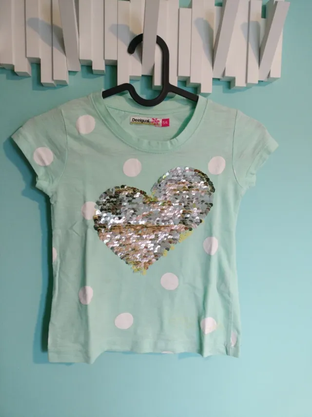 Camiseta Desigual niña 5/6 años corazón lentejuela