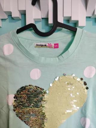 Camiseta Desigual niña 5/6 años corazón lentejuela