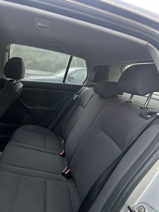 Volkswagen Golf V 1.6