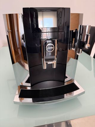 Cafetera Jura E8 Automática Gama Alta 2019