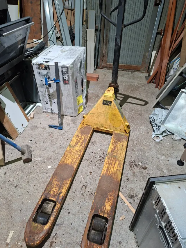 Transpaleta manual 2000 kg