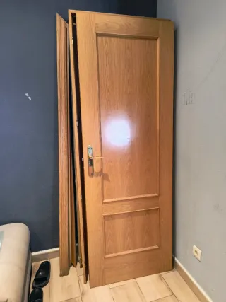 Puertas de paso de madera.50€ cada una.