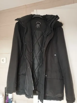 Cazadora Bershka Negra Talla M