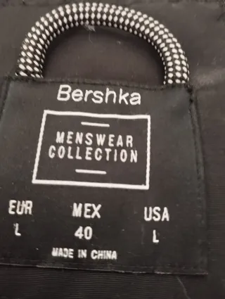 Cazadora Bershka Negra Talla M