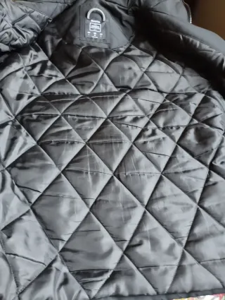 Cazadora Bershka Negra Talla M