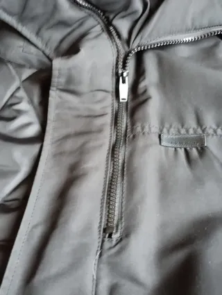 Cazadora Bershka Negra Talla M