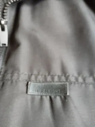 Cazadora Bershka Negra Talla M