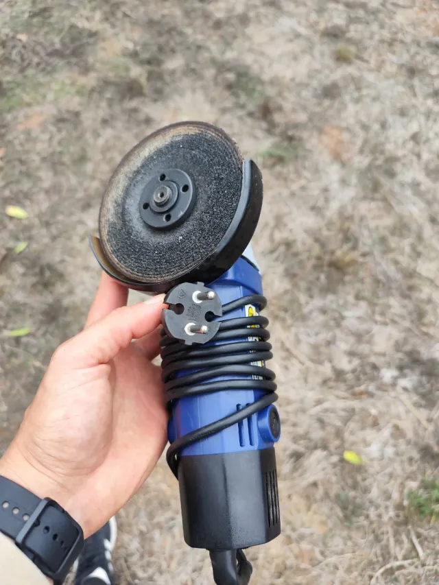 Amoladora angular eléctrica azul