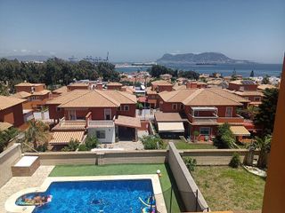 Casa pareada en venta en San García en Algeciras