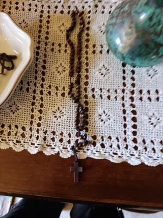 Rosario collana in legno marrone e viola