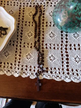 Rosario collana in legno marrone e viola