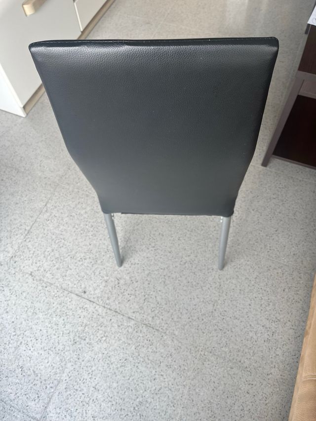 Mesa de comedor de cristal + 4 sillas