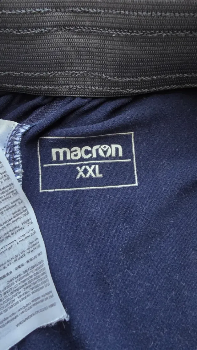 Pantaloncini da basket blu Macron