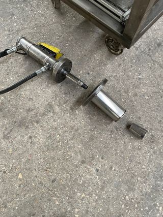 Embutidora de tubos portátil