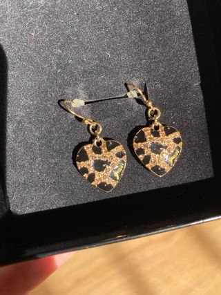 Pendientes Guess Corazón Animal Print