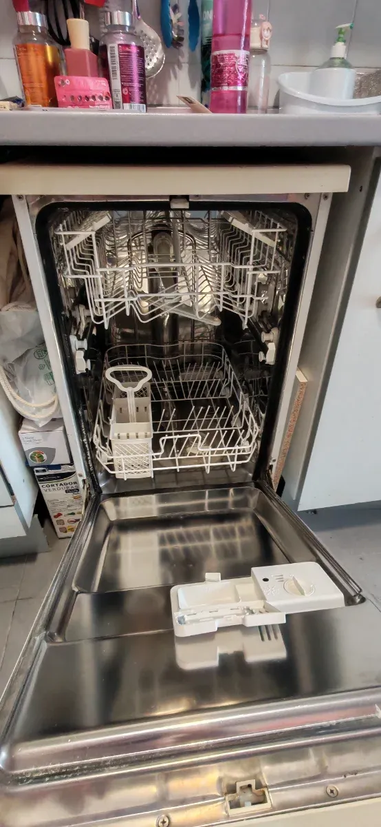 Lavavajillas Haier de 44cm de ancho