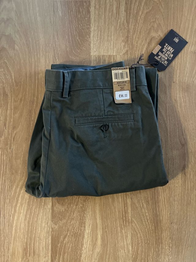 Pantalón chino Dockers marrón verdoso sin estrenar