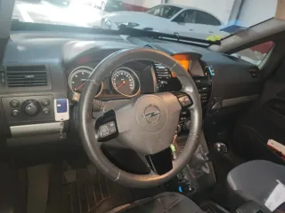 Opel Zafira 2011