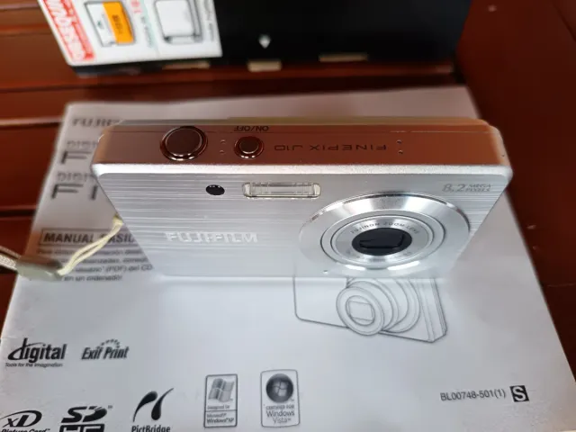 Cámara Fujifilm Finepix J10 Plata