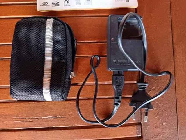 Cámara Fujifilm Finepix J10 Plata