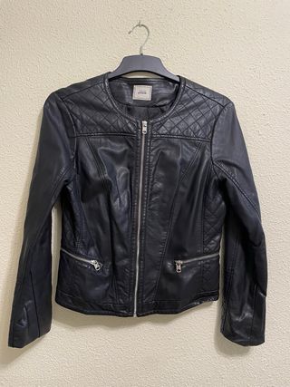 Cazadora biker efecto piel color negro