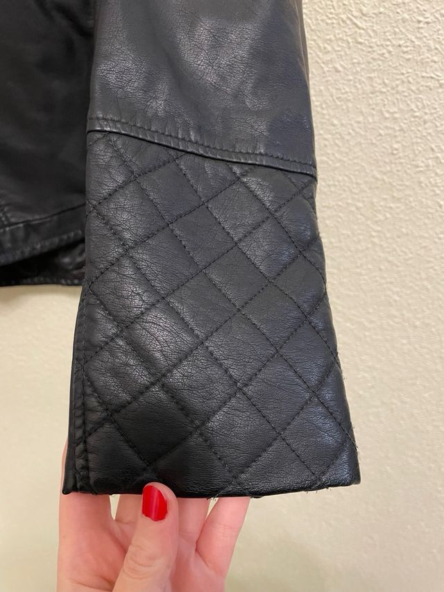 Cazadora biker efecto piel color negro