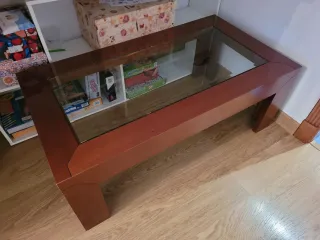 Conjunto mesas de madera.(no se venden las sillas)